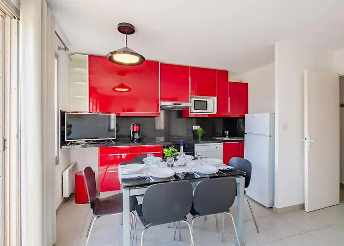 Apartment Les Coteaux De La Nartelle-17 By Interhome *