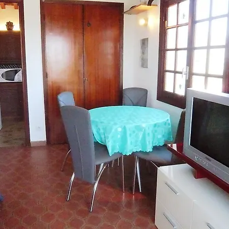 Les Coteaux De La Nartelle-17 By Interhome